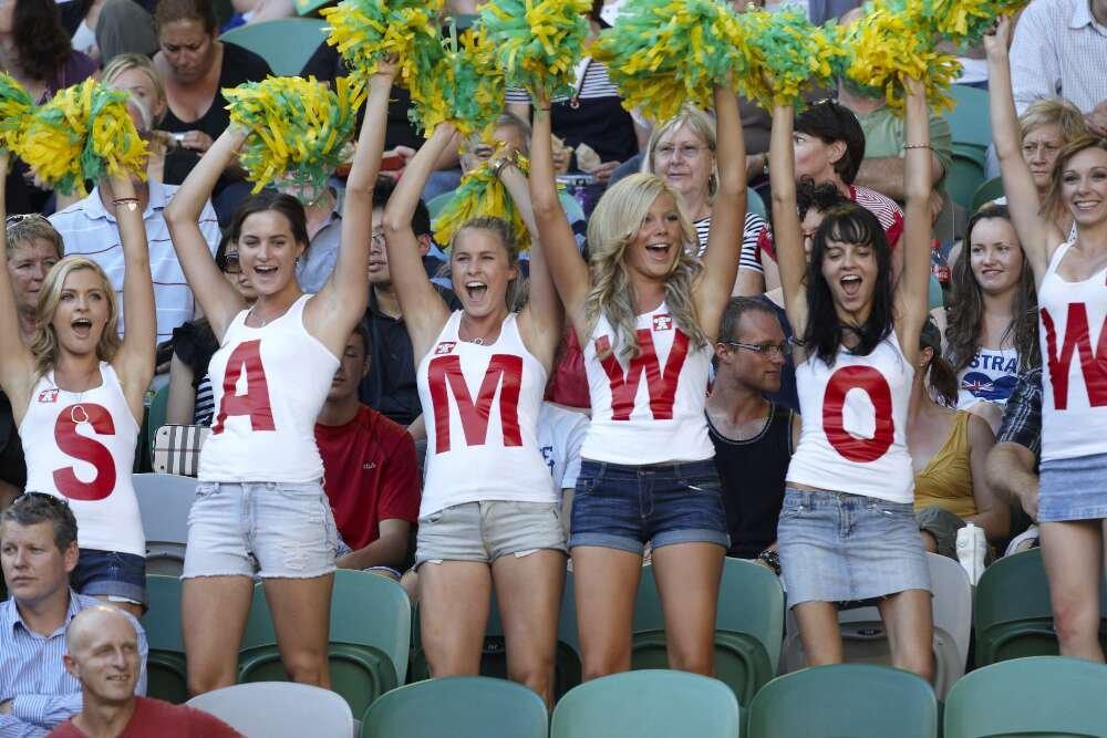 Fans barricking for Sam Stosur Sydney 2000 Olympics