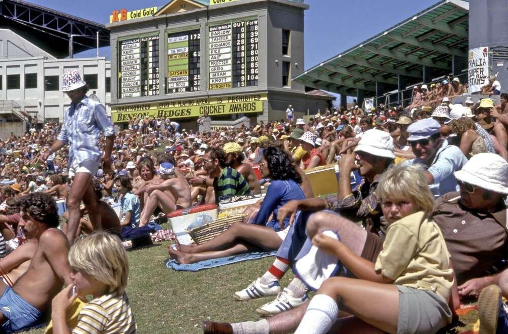 Spectators at Australia v World cricket match at the Sydney Cricket ground 1978